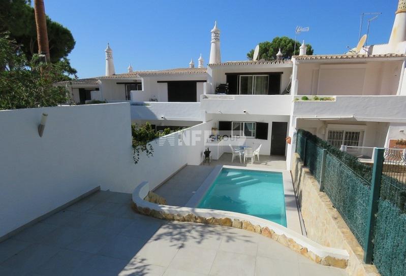 Таунхаус с бассейном (3000 mapro real estate)