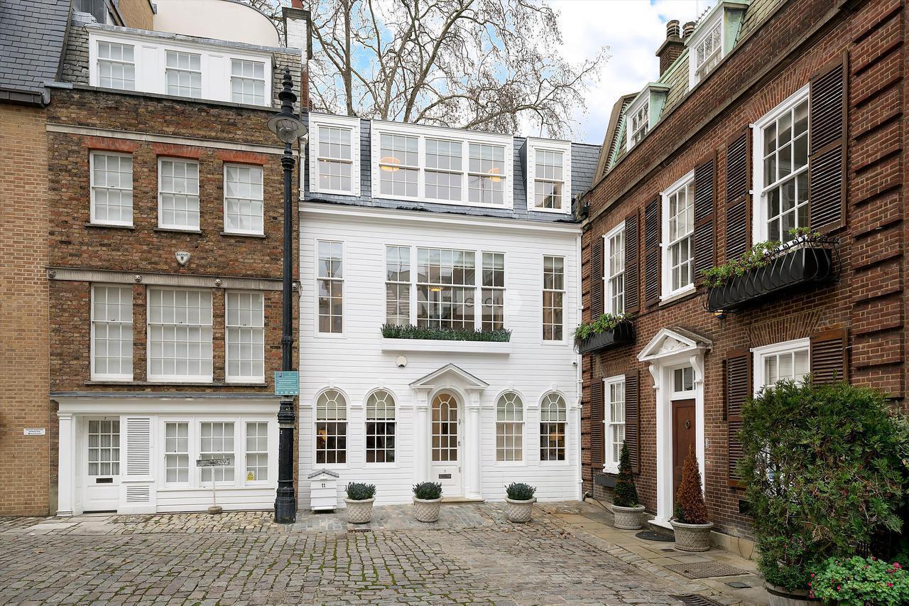 Вилла в Lowndes Close, Belgravia, London, SW1X