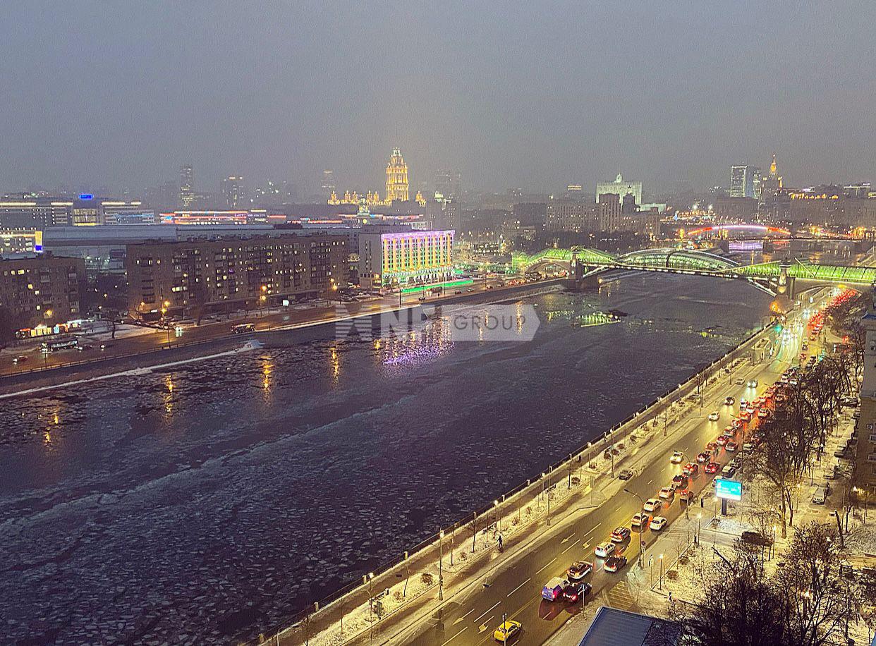 River House (Ривер Хаус)