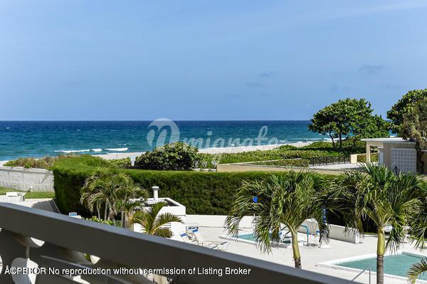 Кондоминиум в 100  Sunrise Avenue, 307 - Palm Beach, Florida