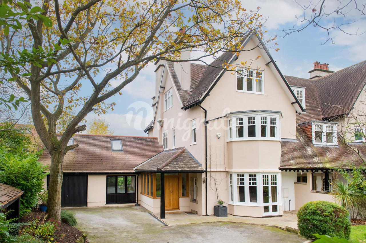 Вилла в Cornwall Road, Harrogate, North Yorkshire, HG1