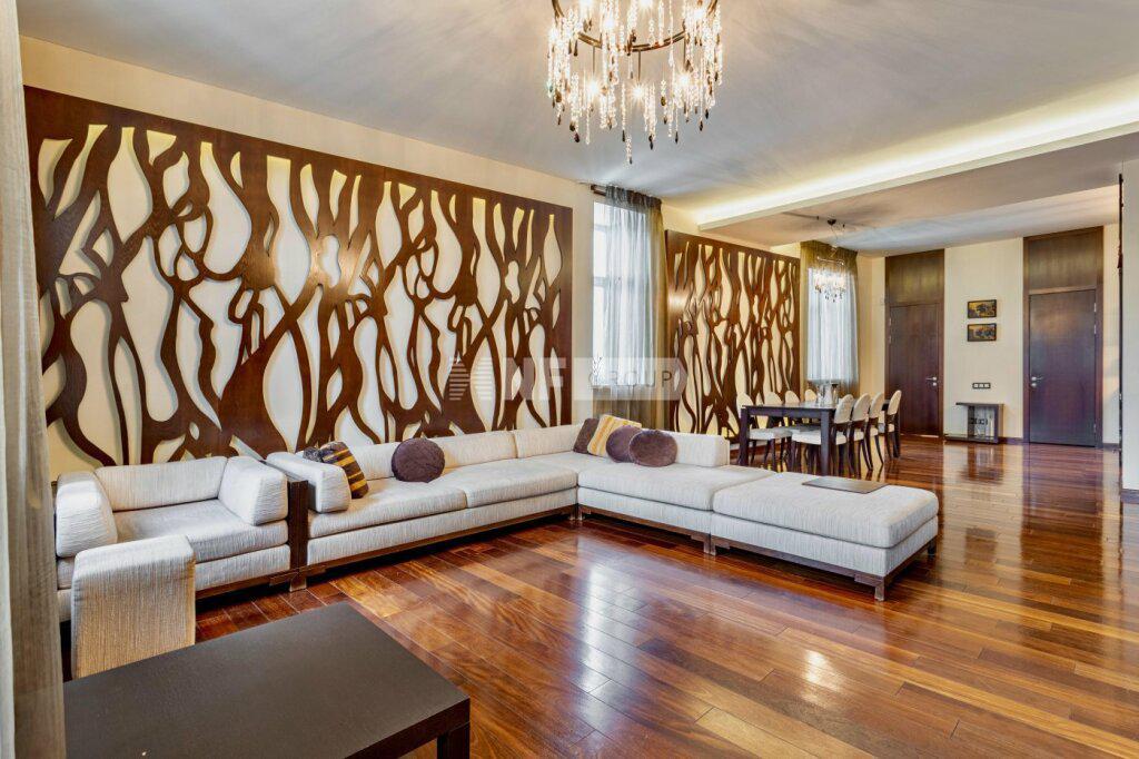 «Никитский бульвар, 12» (Никитский бульвар, 12)