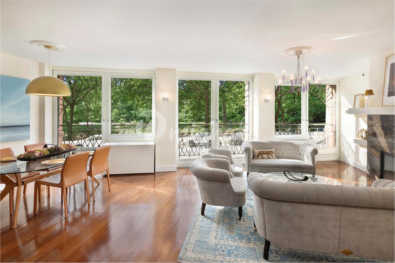 Кондоминиум в MORNINGSIDE PARK   , 18 MORNINGSIDE AVE, 2 - Morningside Heights, New York