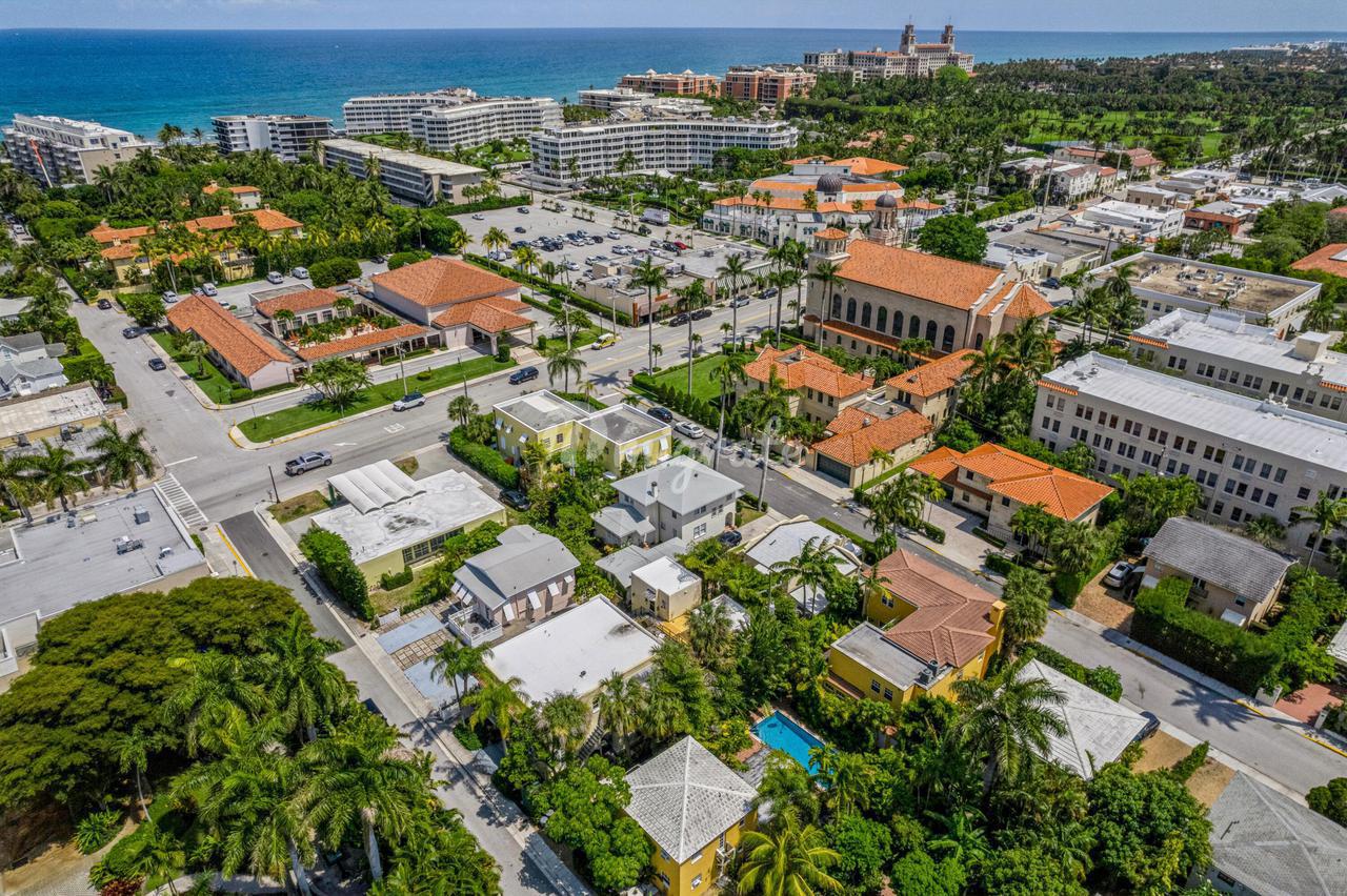 Земельный участок в 216 Oleander Avenue - Palm Beach, Florida