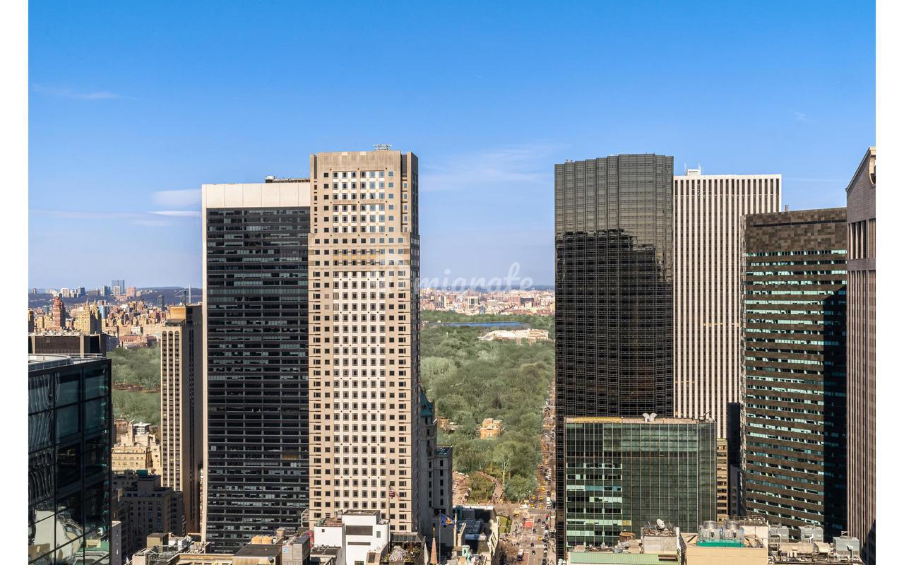 Кондоминиум в Olympic Tower, 641  FIFTH AVE, 42HA - Midtown, New York