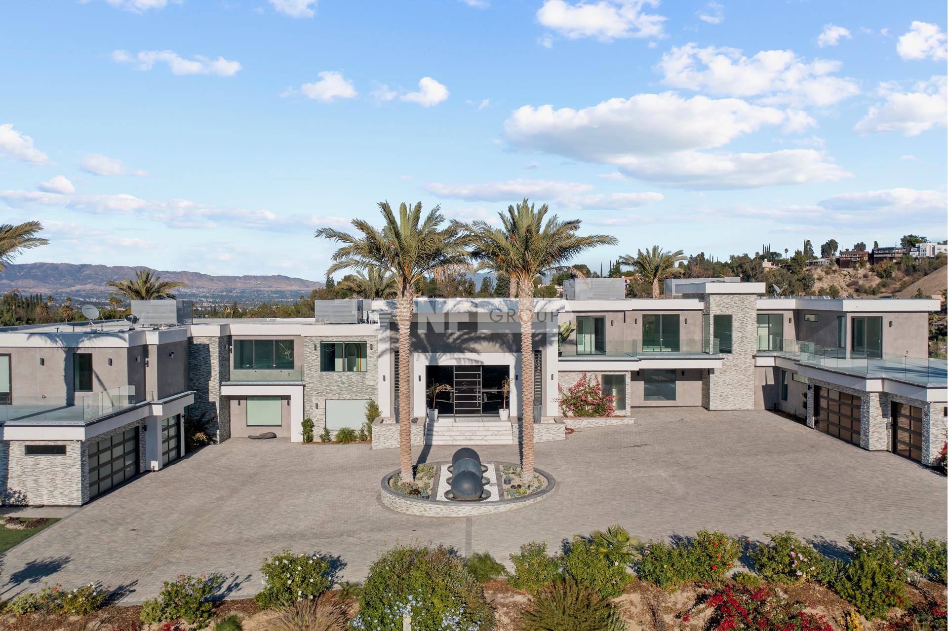 Вилла в 4838 CALDERON Rd - Woodland Hills, California