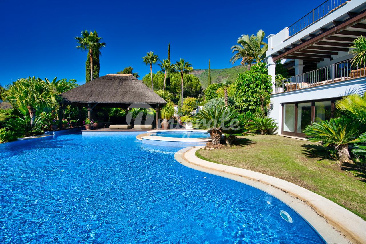 Вилла в La Zagaleta, Benahavis, Malaga