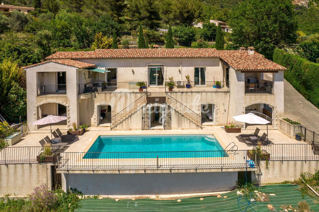 Вилла в Tourrettes-sur-Loup, Alpes-Maritimes, Provence-Alpes-Côte d`Azur