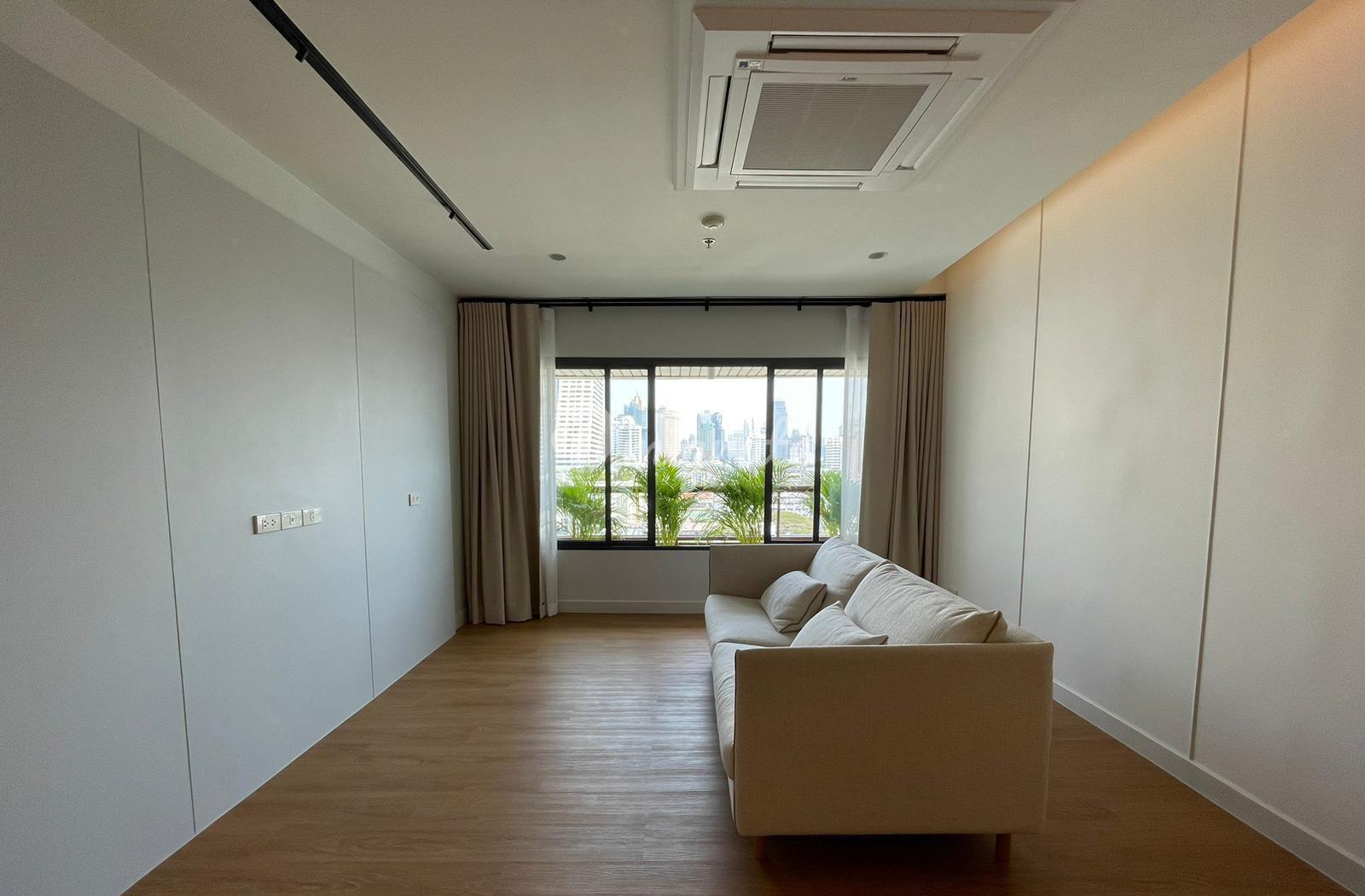 2 спален Кондо на продажу в Baan Ploenchit (Baan Ploenchit)