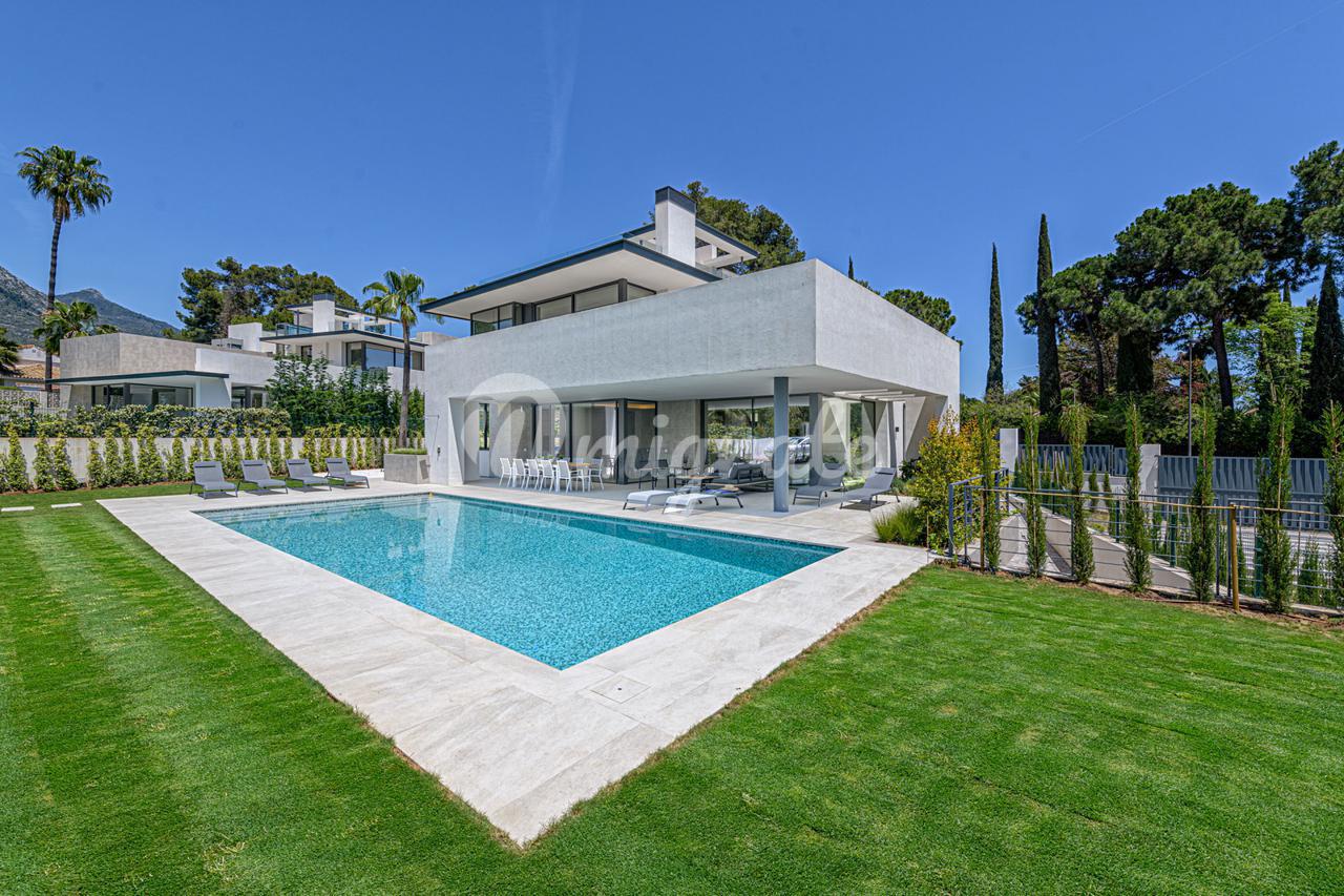 Продажа - Вилла в La Carolina, Marbella, Malaga - в Марбелье в Испании,  цена € 3 750 000 | KF.expert