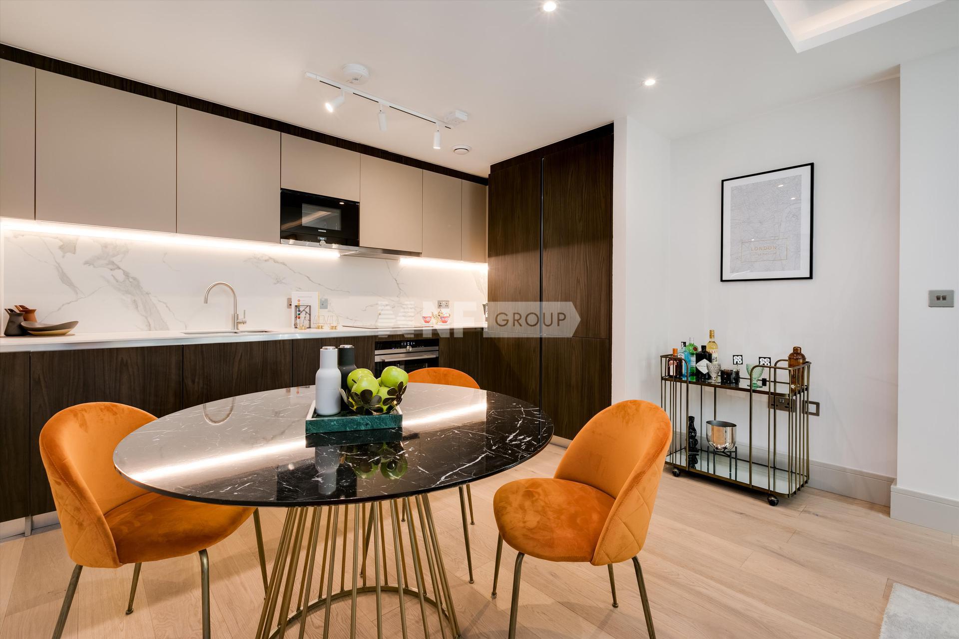 Квартира в Apartment 9, Myers Court, 6 Elms Road, London, SW4