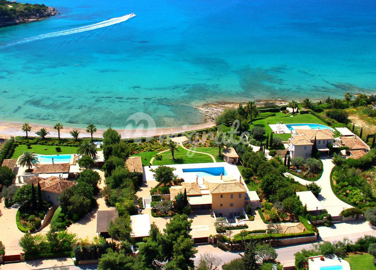 Вилла на побережье