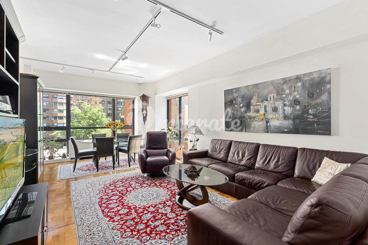 Кондоминиум в ST. JAMES TOWER, 415 E 54TH ST, 5EF - Sutton Area, New York
