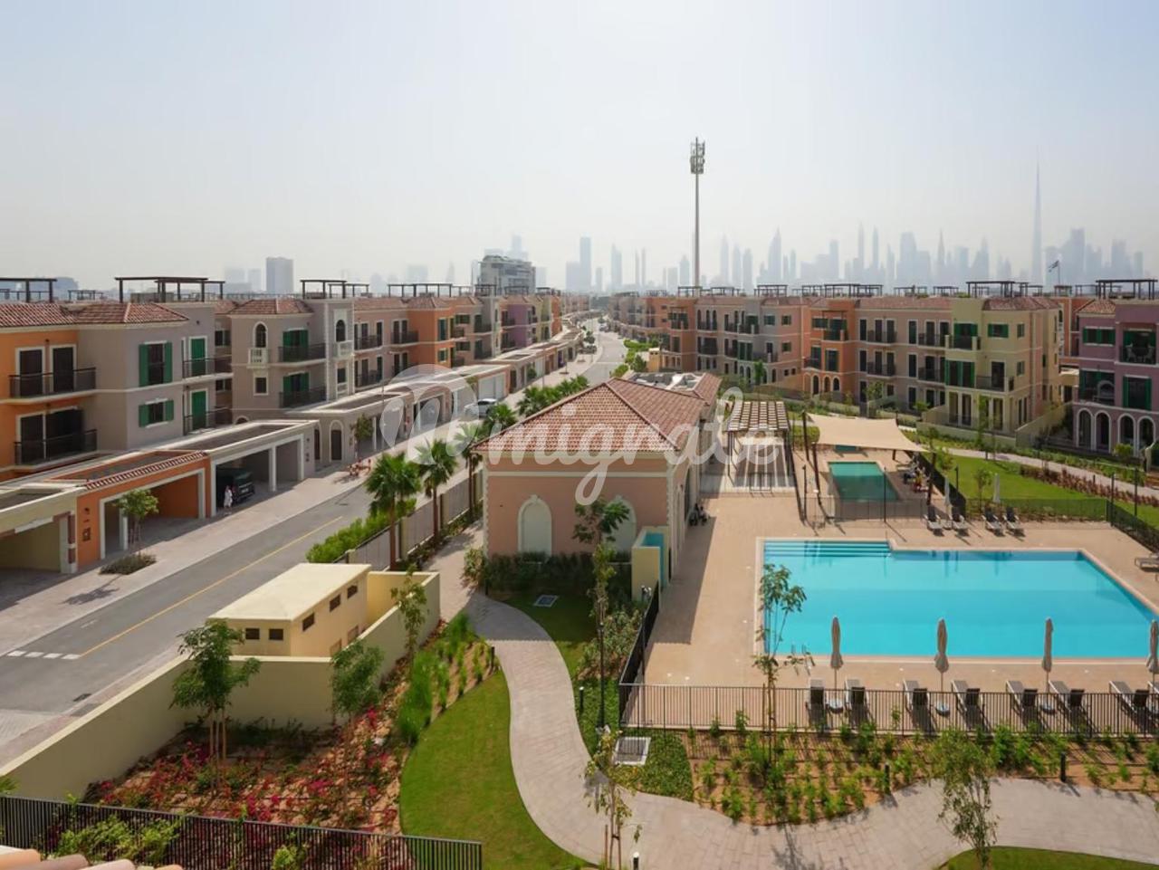 Таунхаус с 4 спальнями в Sur La Mer (4 BR Townhouse in Sur La Mer)
