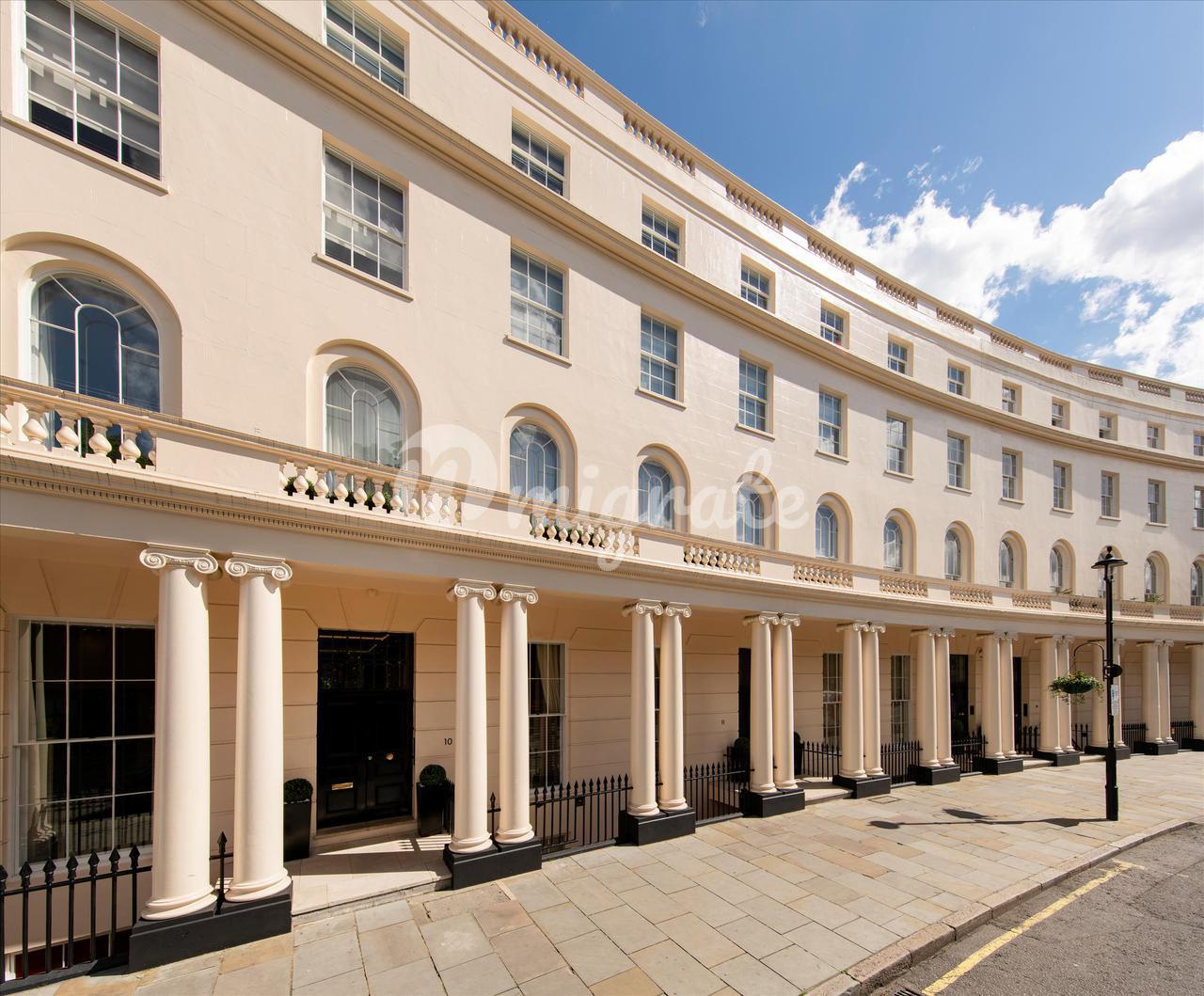 Апартамент в Park Crescent, London, W1B