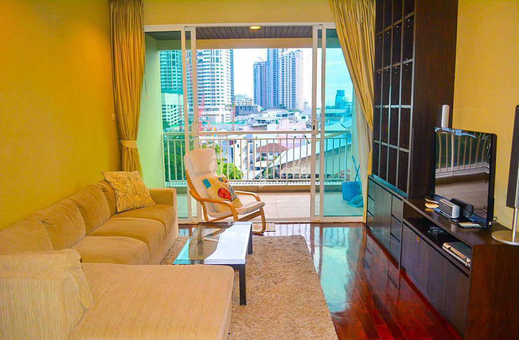 2 спален Кондо на продажу в Wilshire (Wilshire)