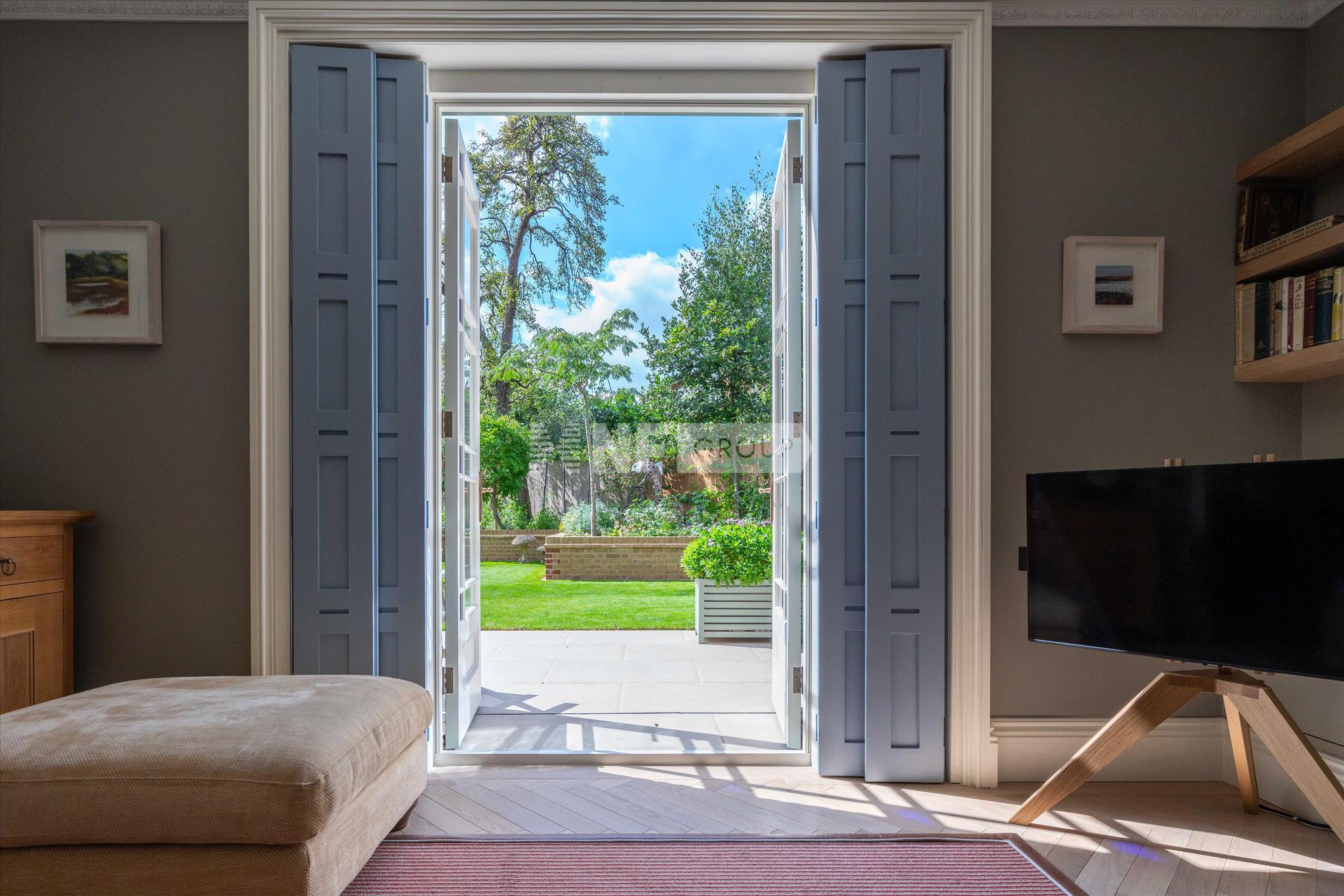 Вилла в Calton Avenue, Dulwich Village London SE21