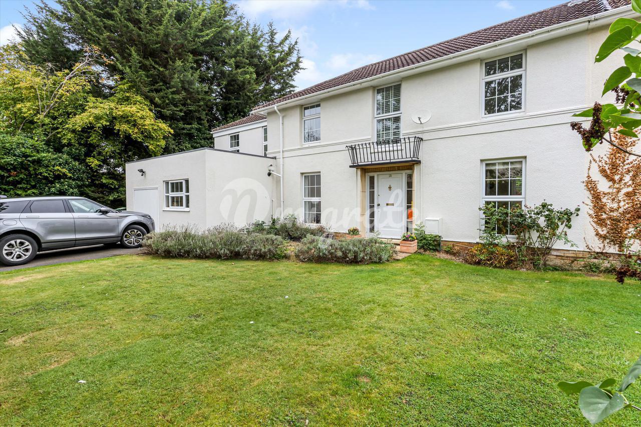 Вилла в Ledmore Road, Charlton Kings, Cheltenham, Gloucestershire, GL53