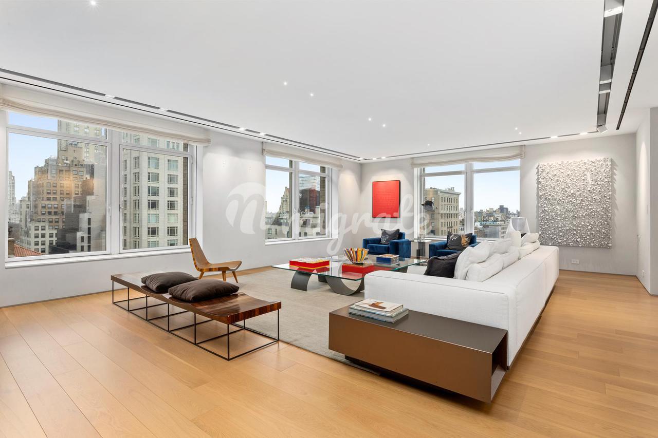 Кондоминиум в 515 PARK AVE, 18 - Upper East Side, New York