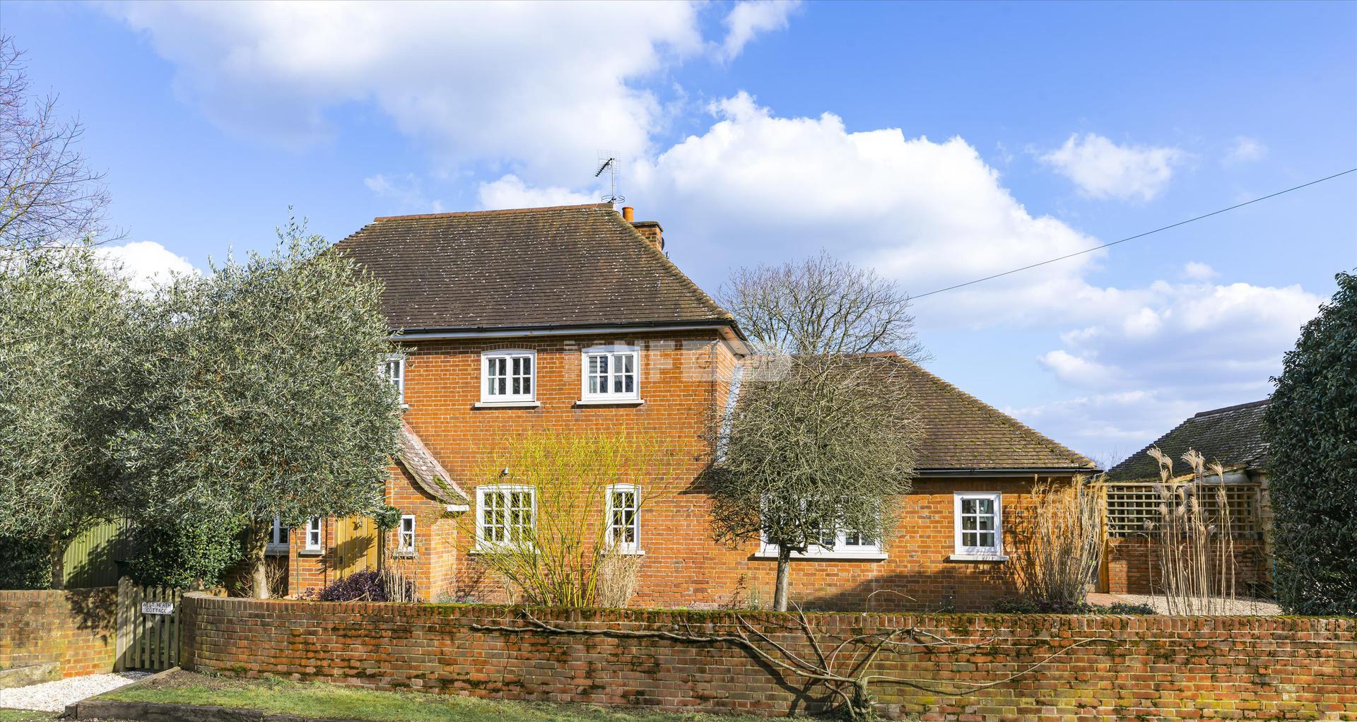 Вилла в West Heath, Pirbright, Surrey, GU24