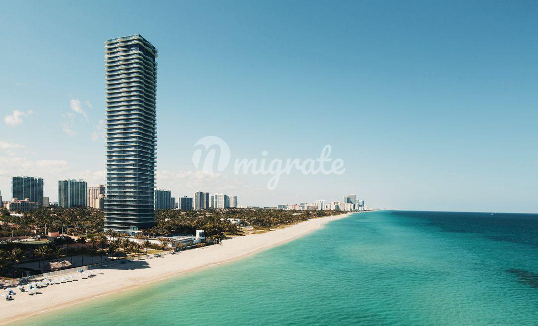Пентхаус в роскошной резиденции в Майами (DouglasElliman (SUNNY ISLES BEACH))