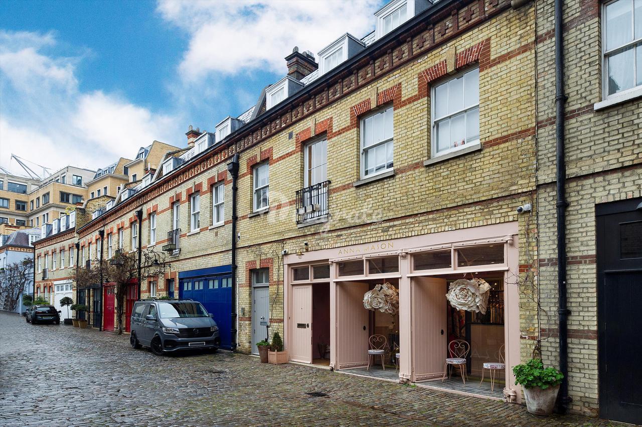 Земельный участок под застройку в Grosvenor Crescent Mews, London, SW1X