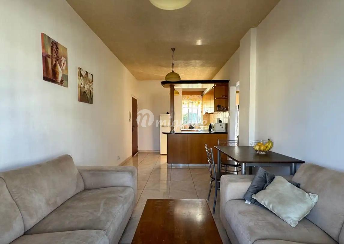 Квартира с 2 спальнями в туристическом районе Гермасойя, Лимассол
 (2 Bedroom Apartment in Germasogeia Tourist Area, Limassol)