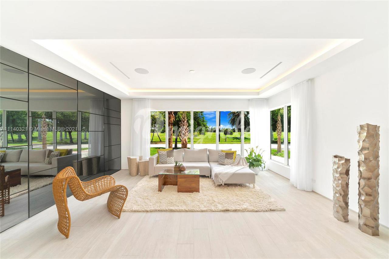 Вилла в 635  Fairway Dr  - Miami Beach, Florida