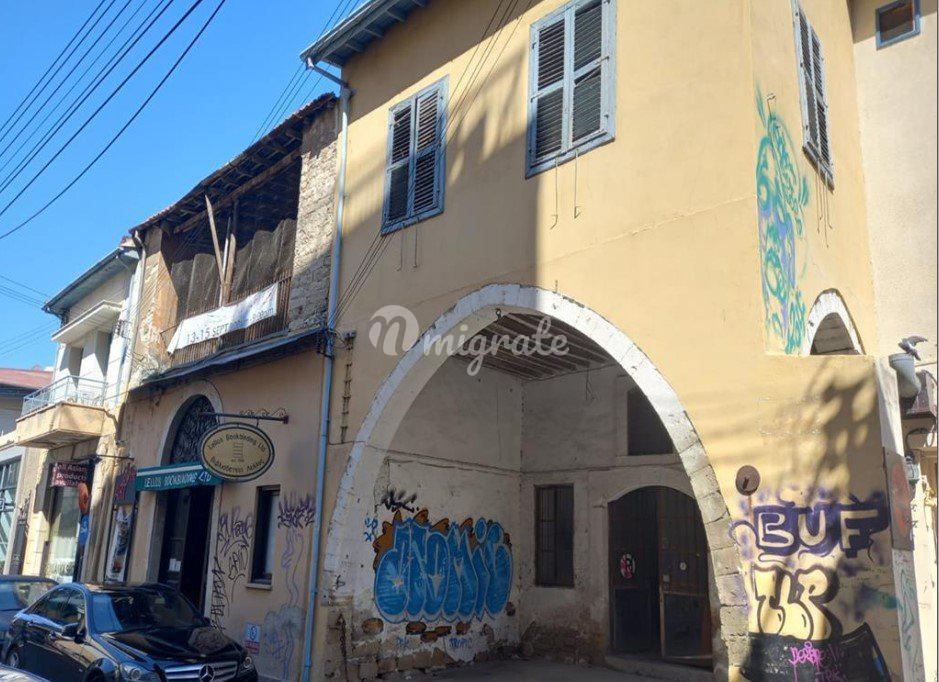 Здание в историческом центре Лимассола
 (Building in Historical Center, Limassol)