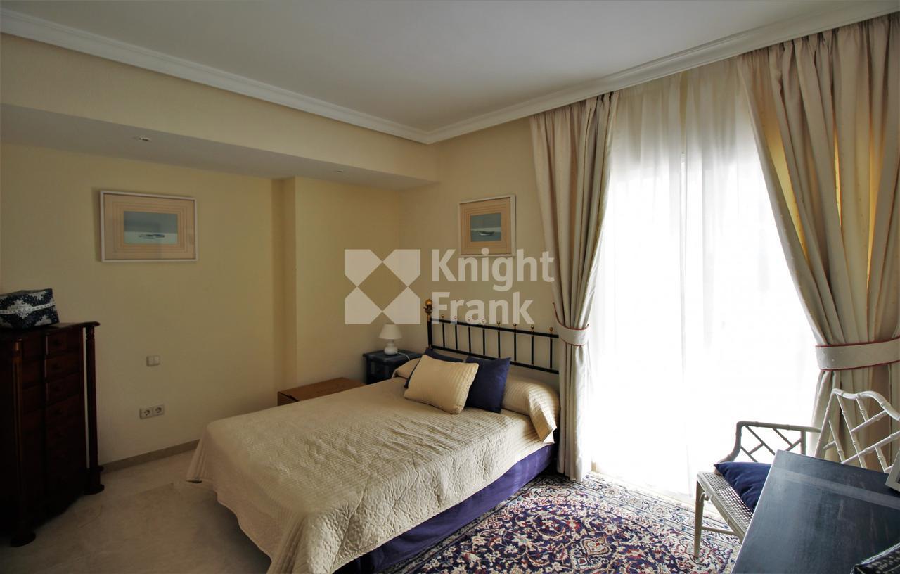 Продажа Пентхаус в Dominion Beach, Estepona, Malaga в Эстепоне в Испании, цена € 495 000