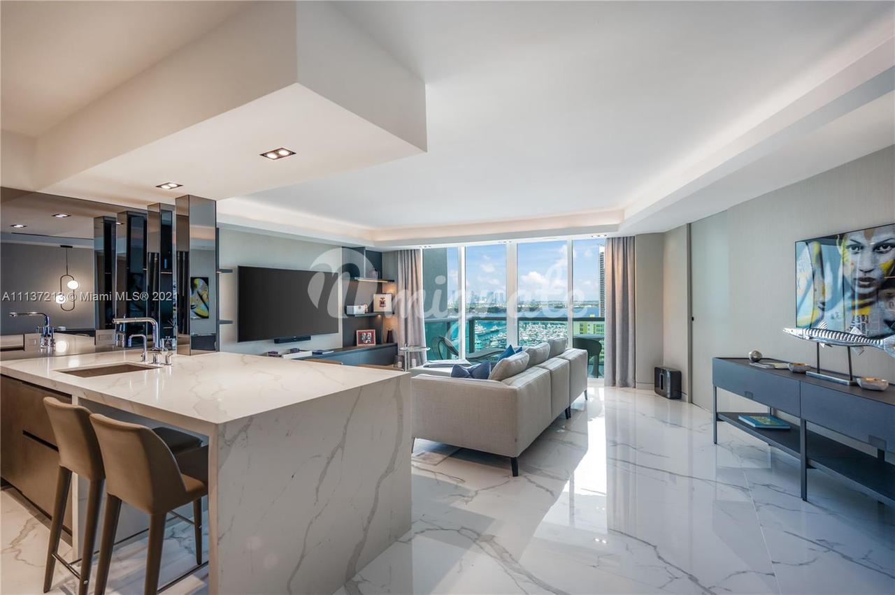 Кондоминиум в 1000 S Pointe Dr , PH-1706 - Miami Beach, Florida