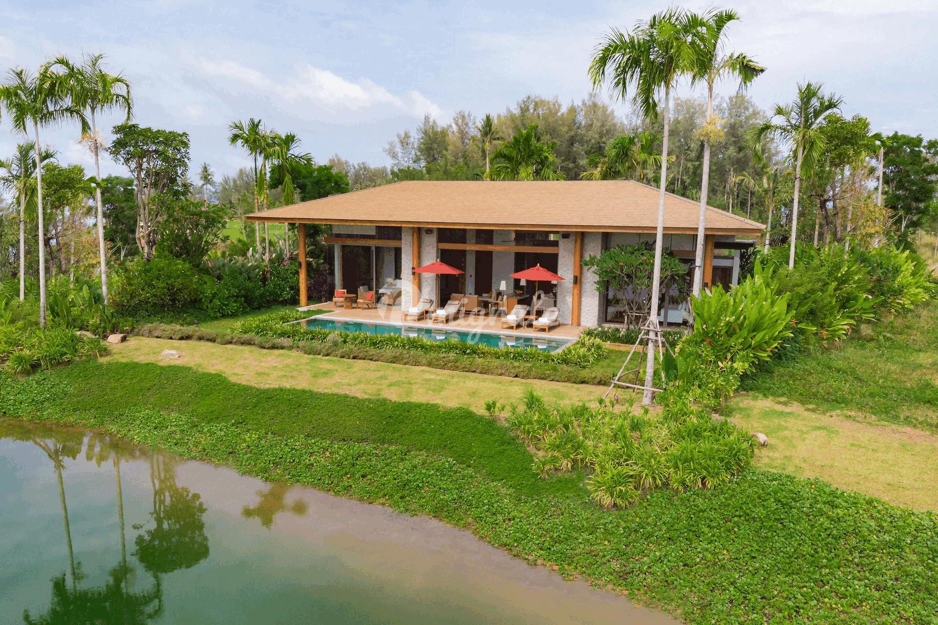 Элитный комплекс вилл у озера (Aquella Lakeside Villas)