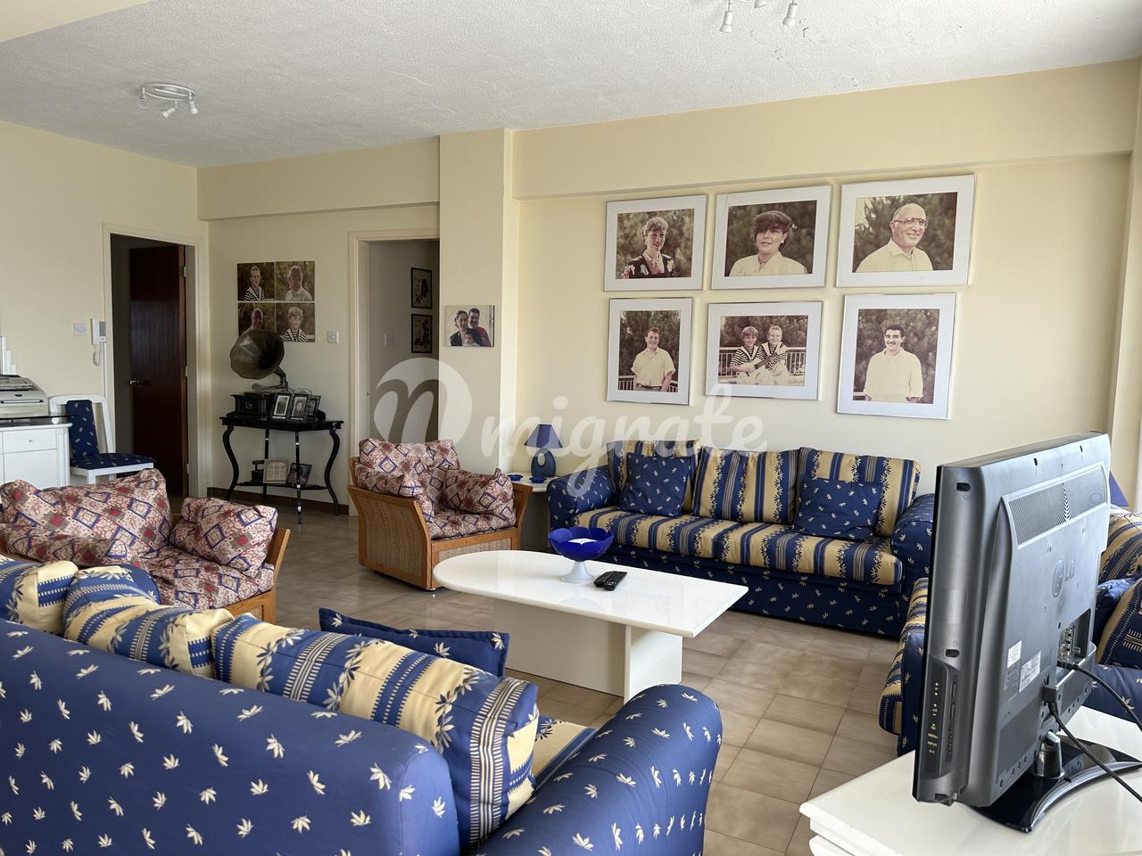 Квартира с 5 спальнями в Лимассоле
 (5 Bedroom Apartment in Limassol)