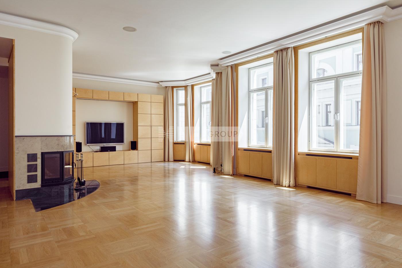 «Романов переулок, 5» (Романов переулок, 5)