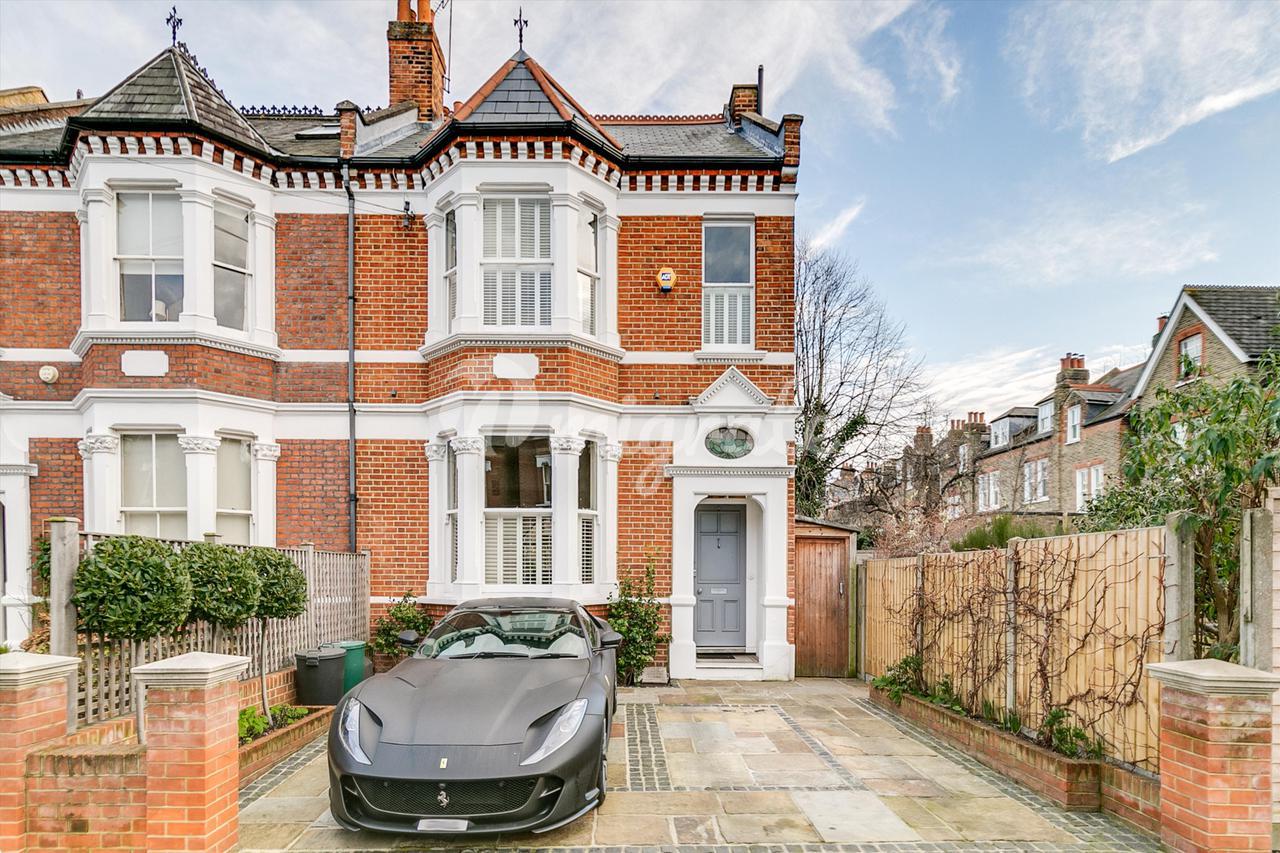 Вилла в Nicosia Road, Wandsworth, London, SW18