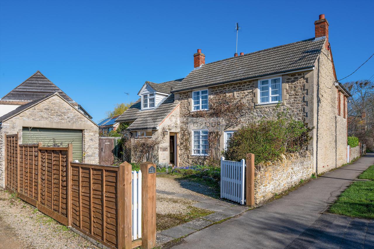 Вилла в Wootton Village, Boars Hill, Oxford, OX1