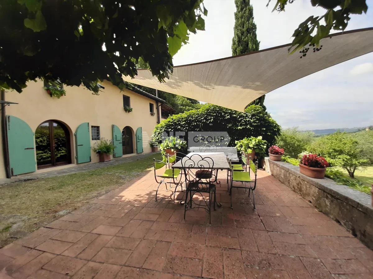 Дом с панорамным видом на Тоскану (flo012060432)