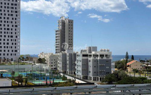 Квартира с 3 спальнями в туристическом районе Муттаджиака, Лимассол
 (3 Bedroom Apartment in Mouttagiaka Tourist Area, Limassol)