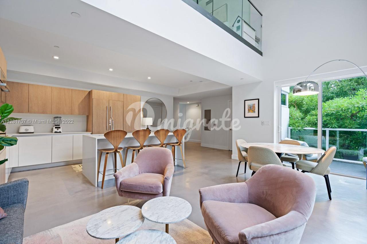 Вилла в 455 NE 39th St, 102 - Miami, Florida