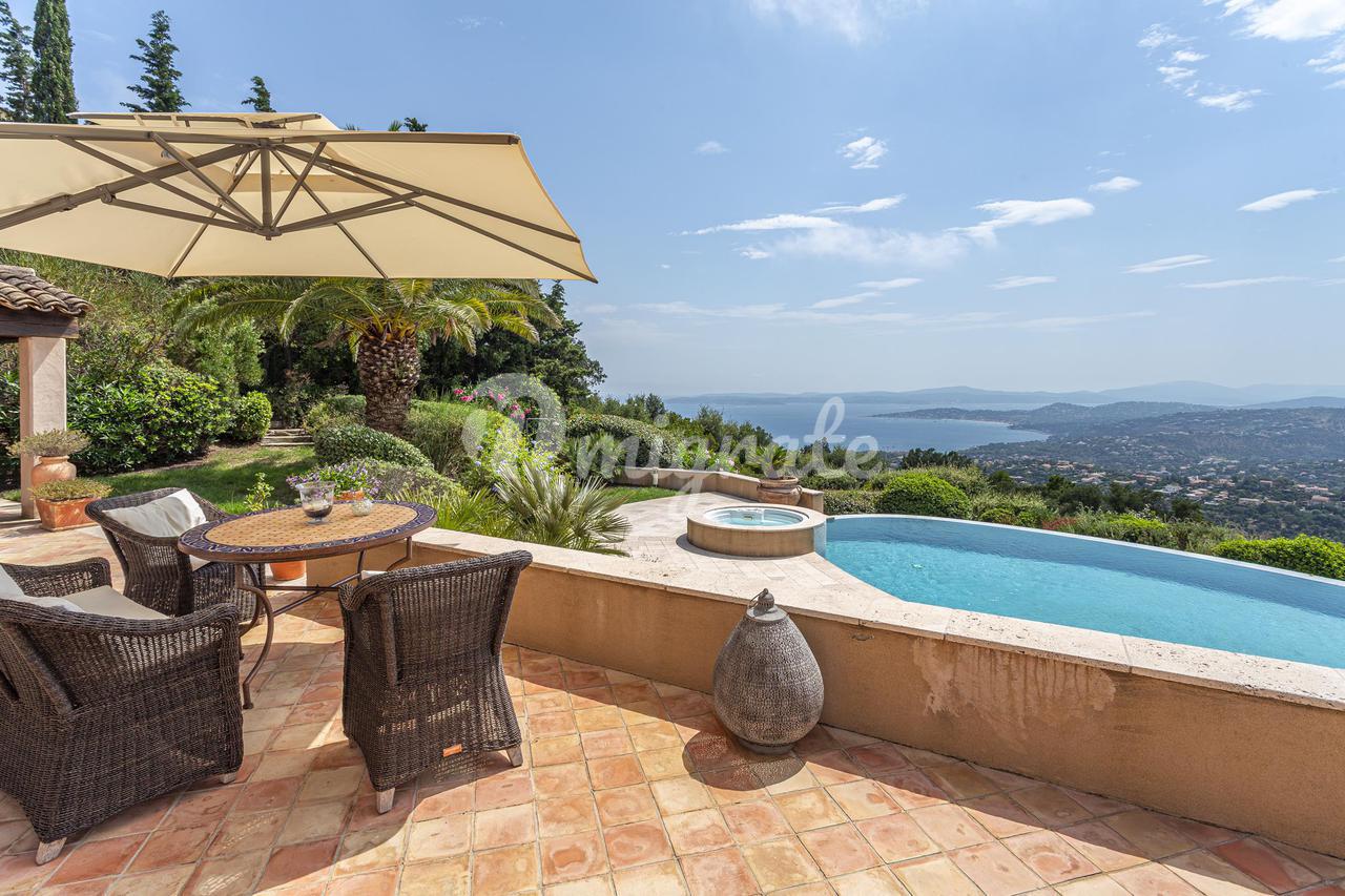 Вилла в 83380 Roquebrune-sur-Argens, Var, Provence-Alpes-Côte d`Azur,