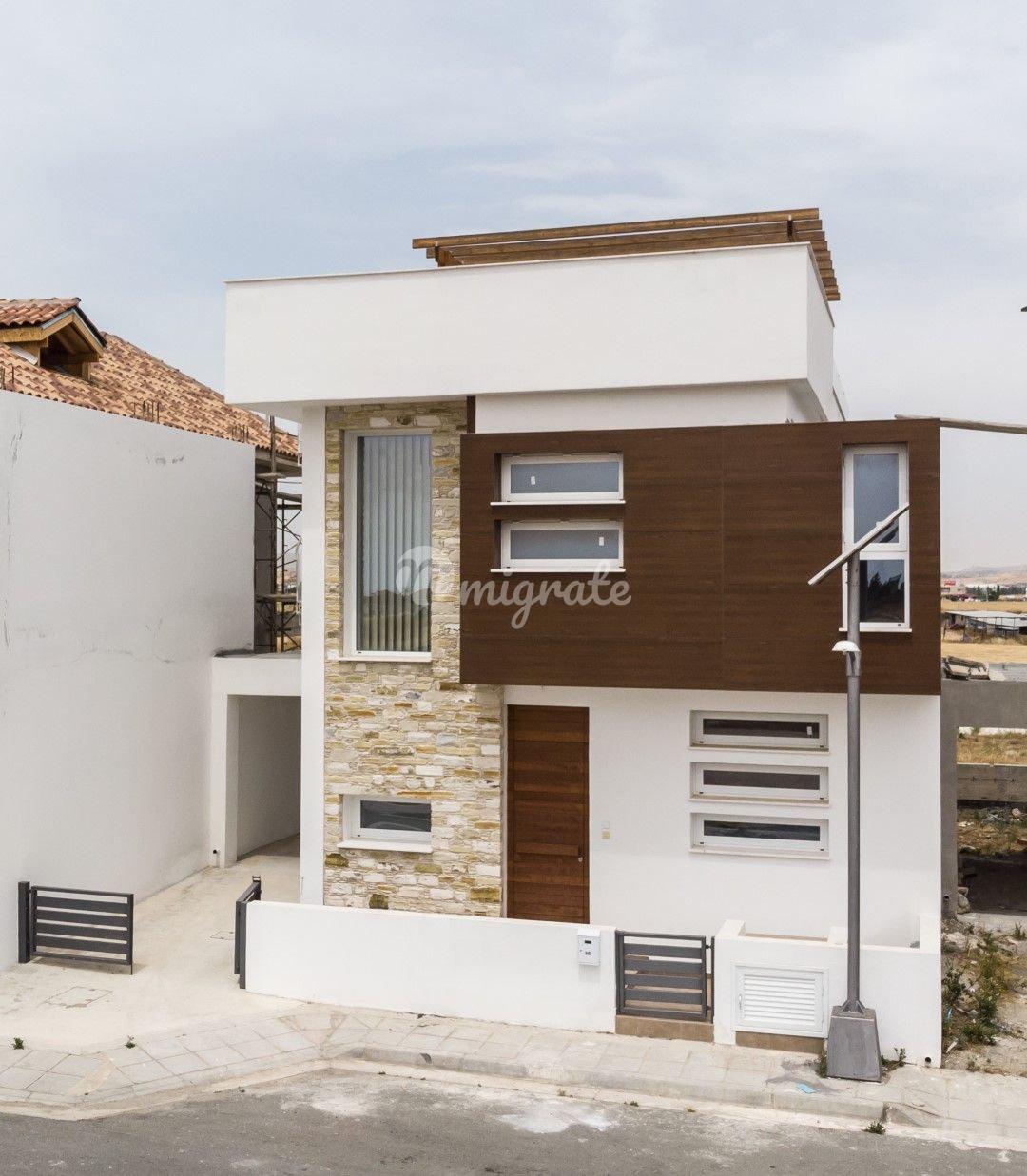 Дом с 4 спальнями в Дромолаксии, Ларнака
 (4 Bedroom House in Dromolaxia, Larnaca)