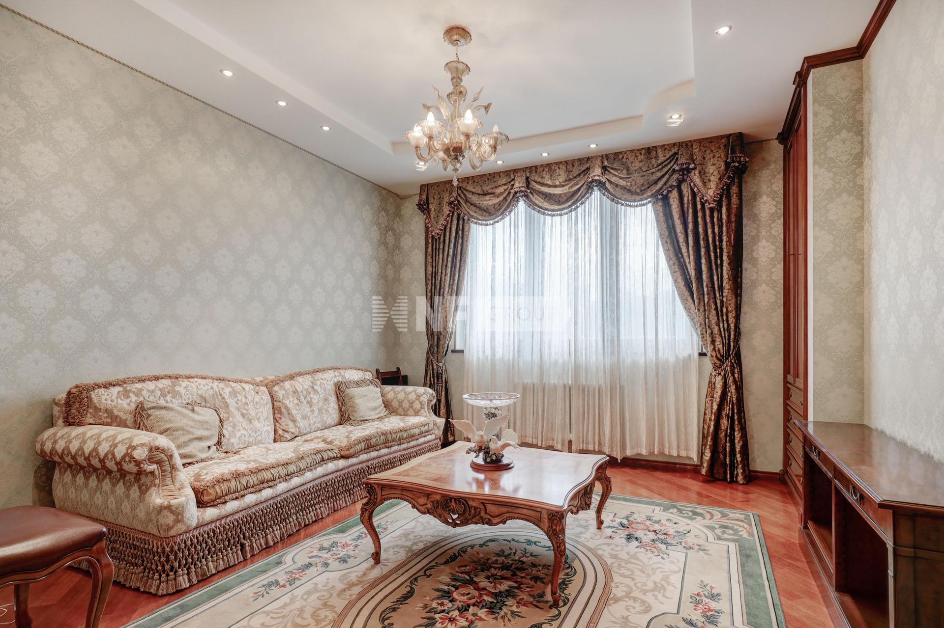 «Адмирал» (Адмирал)