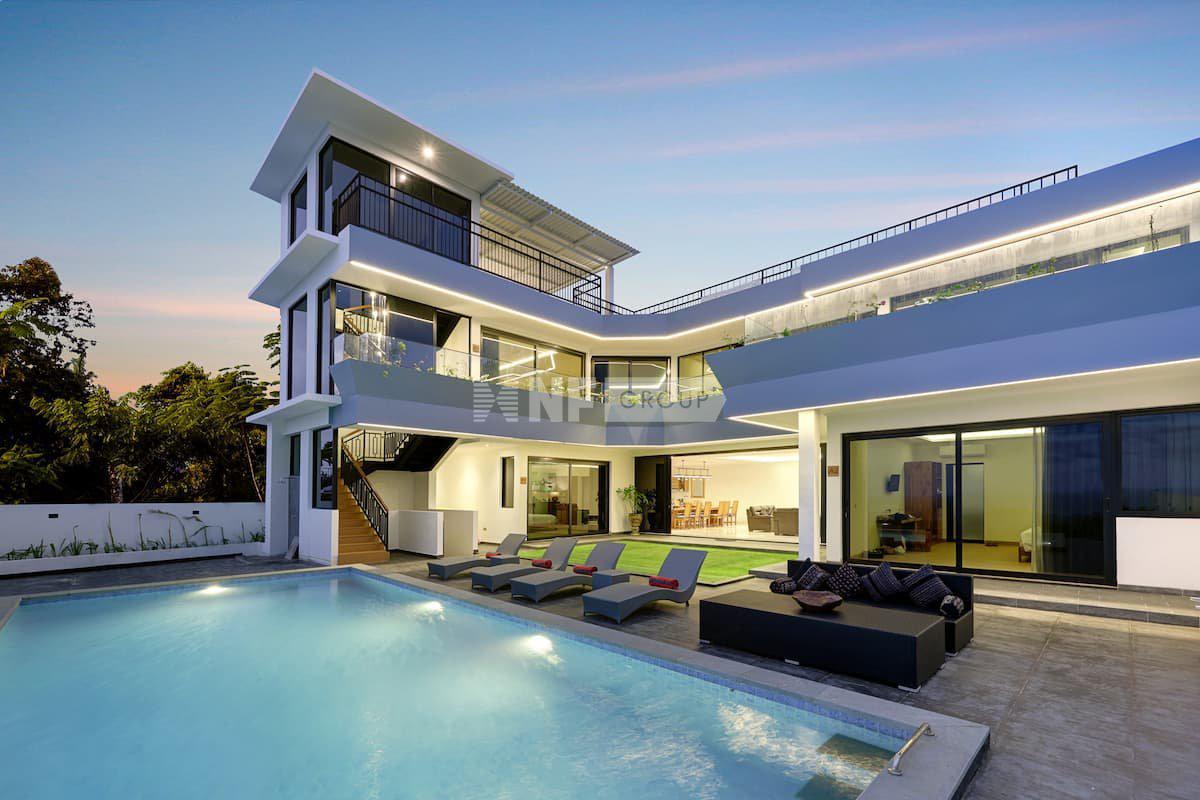 Three-Oceanview Villa Luxury Estate in the Heart of Uluwatu