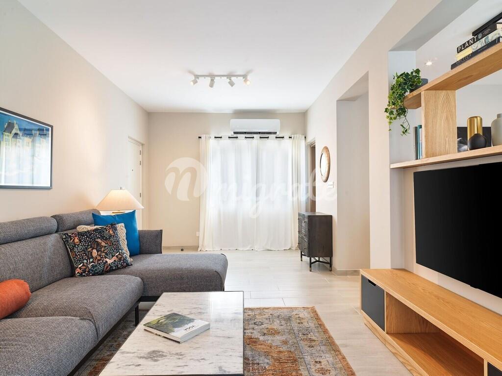 Квартира с 3 спальнями в туристическом районе Муттаджиака, Лимассол
 (3 Bedroom Apartment in Mouttagiaka Tourist Area, Limassol)