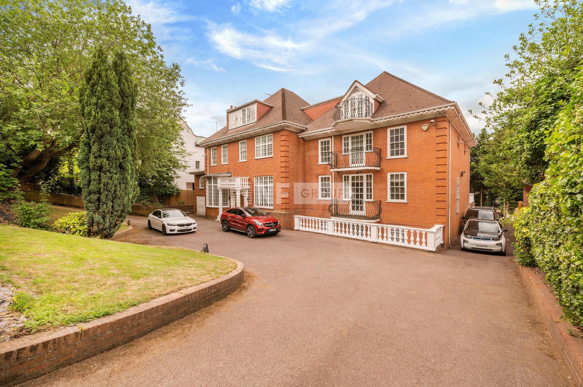 Вилла в Hampstead Lane, London, NW3