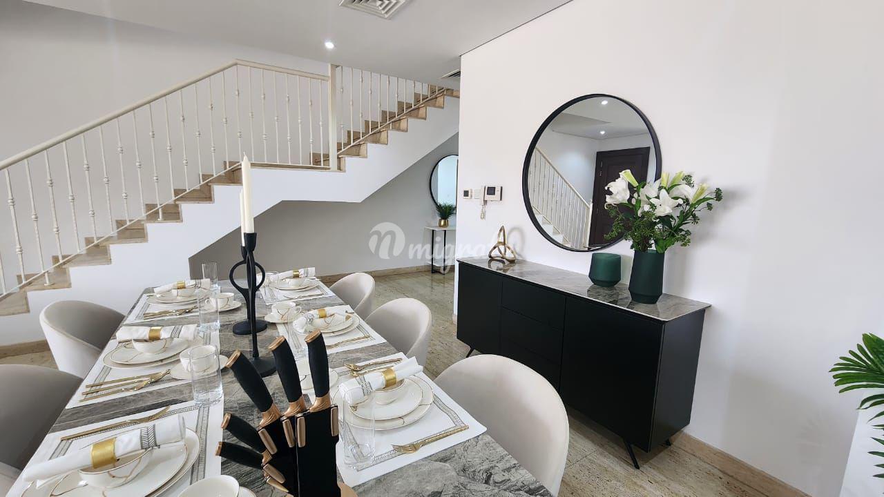 Таунхаус с 4 спальнями в Lilac Park (4 Bedroom Townhouse in Lilac Park)