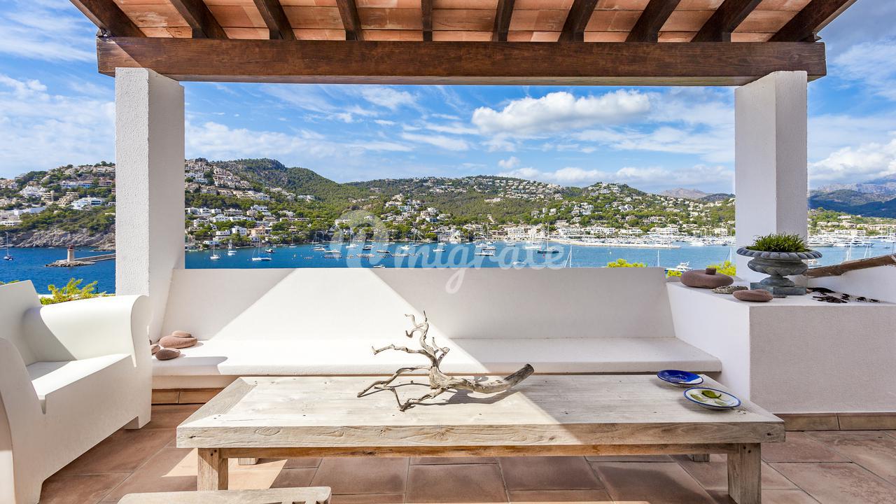 Превосходные апартаменты с видами на порт