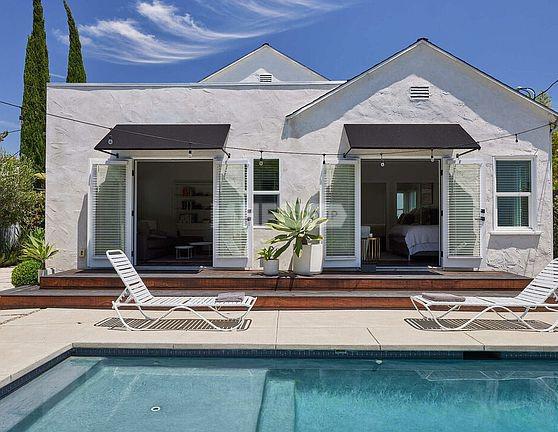 Дом в Лос-Анджелесе (1137 S Curson Ave, Los Angeles, CA 90019)