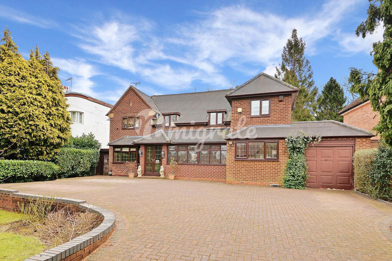 Вилла в Beaks Hill Road, Birmingham, B38