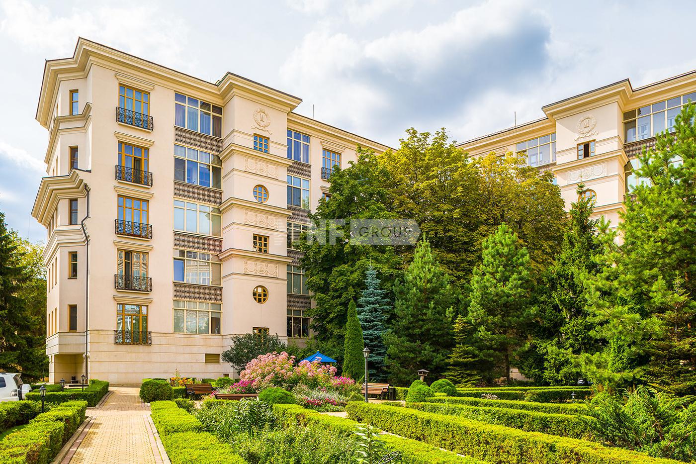 «Монолит» (Монолит)